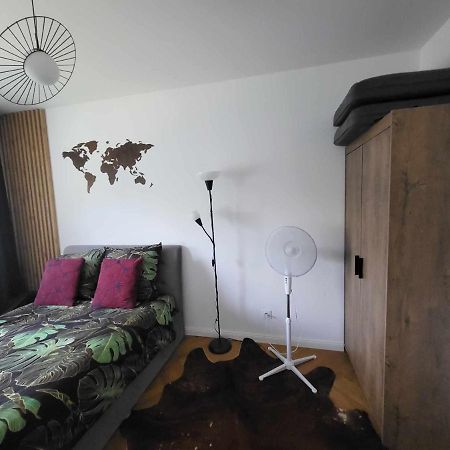 Friendly Apartment Blisko Progresji Warschau Buitenkant foto